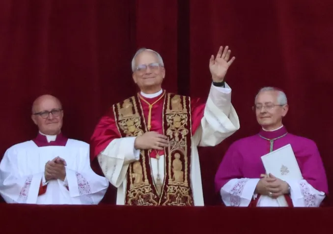 ©Edgar Beltrán / The Pillar, CC BY-SA 4.0 Wikimedia Commons