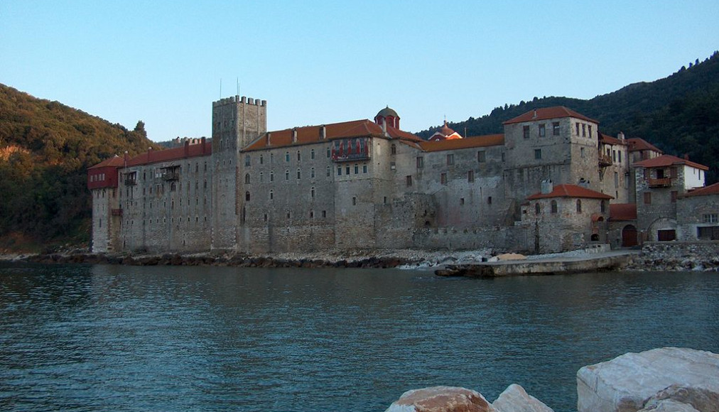 Le monastère d'Esphigmenou sur le Mont Athos, Grèce Le monastère d'Esphigmenou sur le Mont Athos, Grèce / © Wikimedia Commons / Asgozzi / CC-BY-SA-3.0