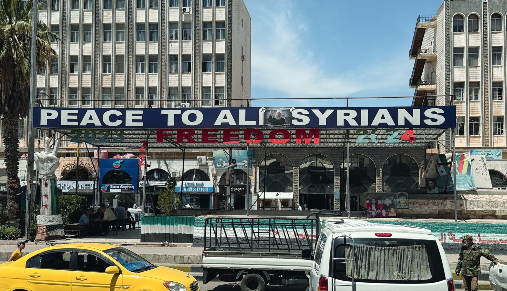 La place de la Dignité, dans le centre-ville de Soueïda, où s’étaient déroulées les nombreuses manifestations contre le régime de Bachar al-Assad en 2023. / ©Sandra Pauwels
