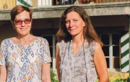 La pasteure Chantal Rapin (à gauche) et la diacre Christel Matthey préparent leur premier festival. / ©Elise Dottrens